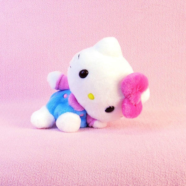 Sanrio_Hello_Kitty_Fuwakuta_Plush_Toy_2