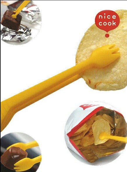 Skater Sanrio Hello Kitty Snack Tongs - Twinkle Glory