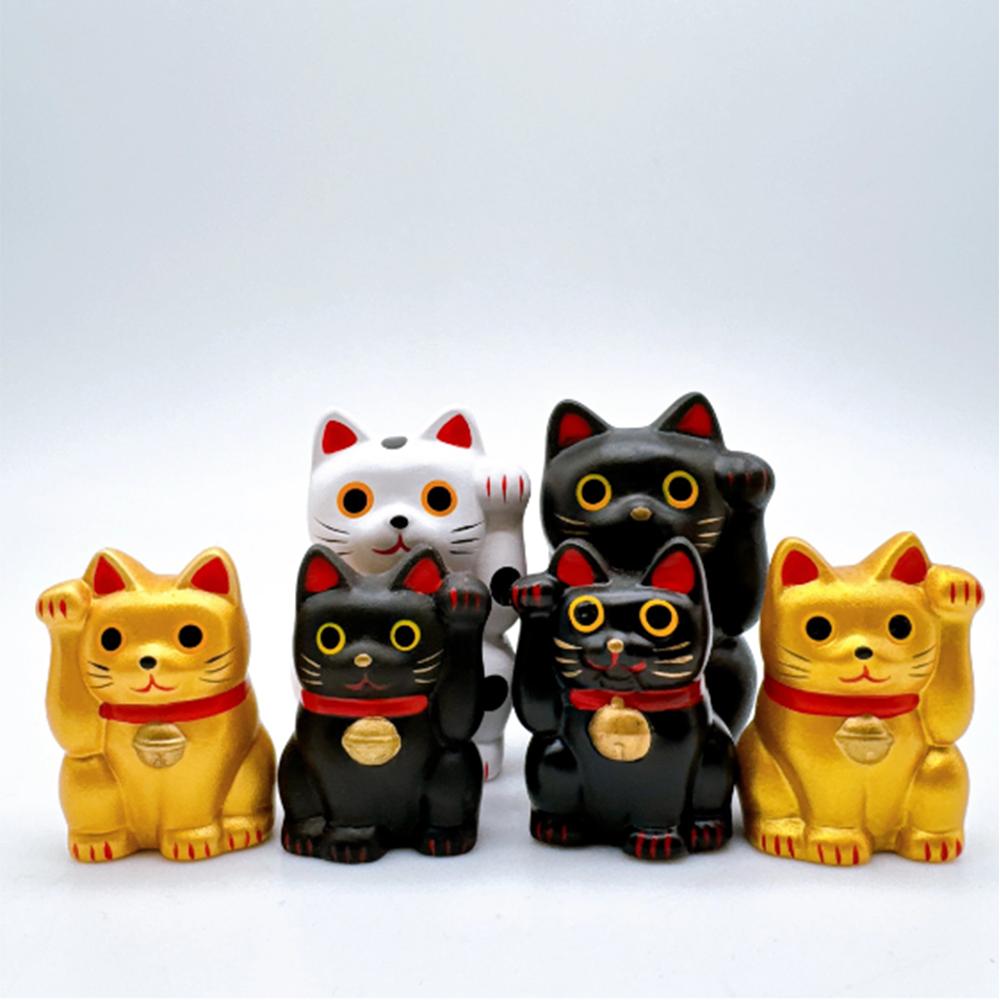 Yakushigama Japanese Golden Black Lucky Cat
