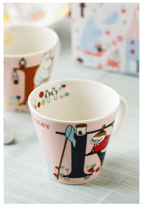 Moomin Mug with English Letter R ane Little My