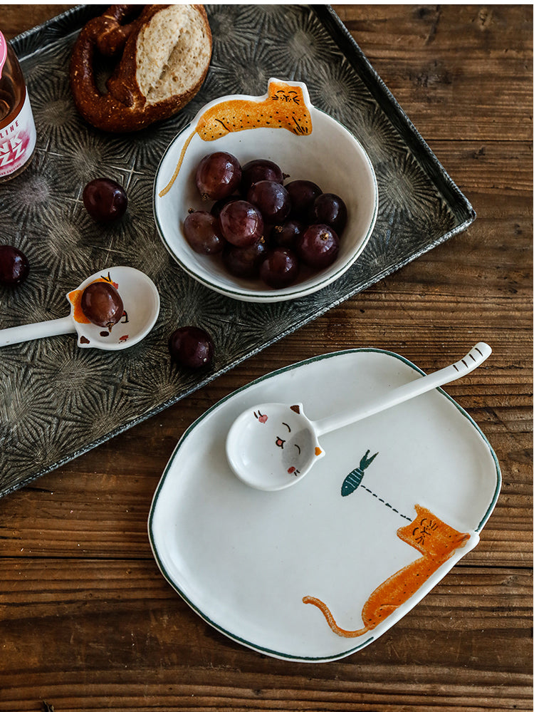 Cherries inside a Cat Ceramic Bowl Set