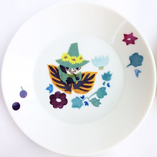 Moomin Herbarium Plate Set with Snufkin lay on the leaf design